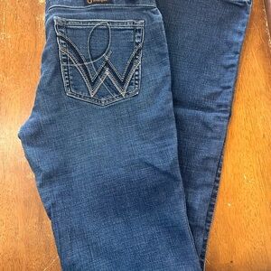 Wrangler Womens Q-Baby Mid Rise Boot Cut Ultimate Riding Jean